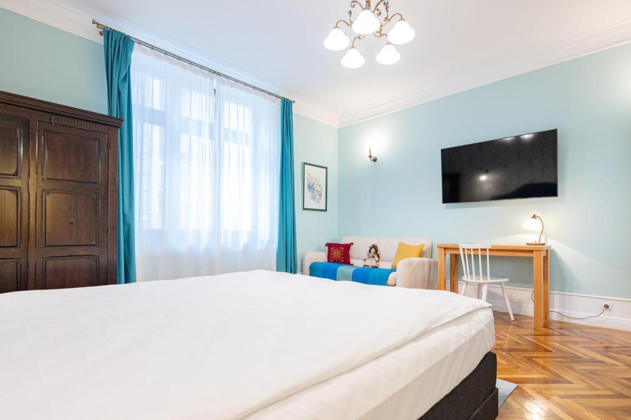 Old City Apartment Орадя Екстер'єр фото